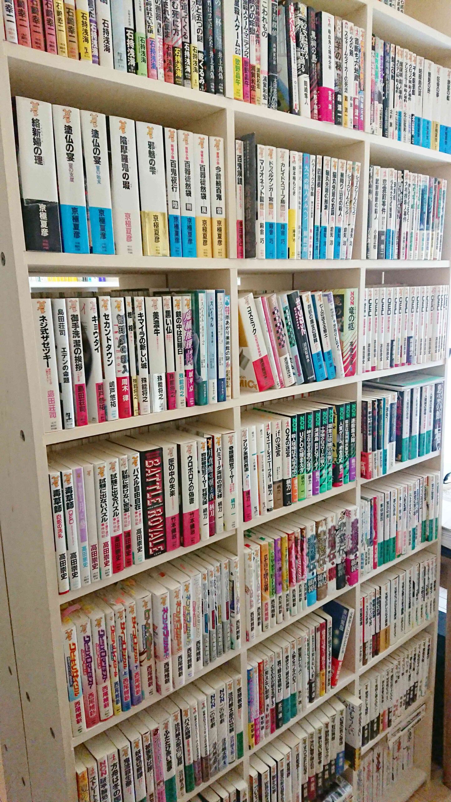 設置場所をとらず、縦の空間を活かして大容量収納