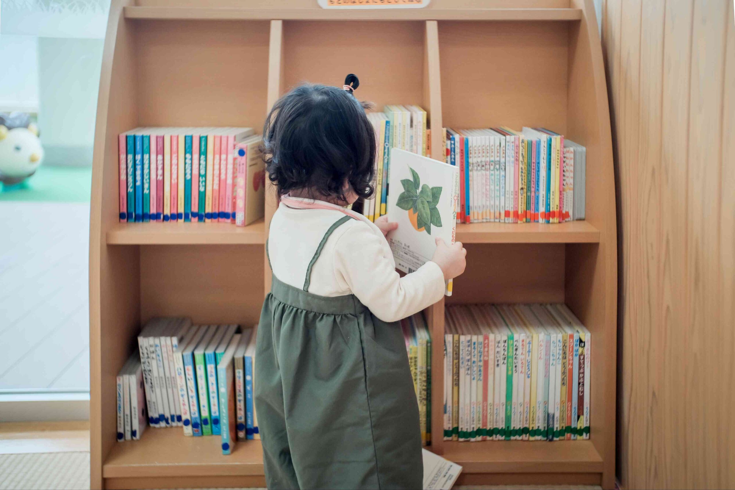 絵本用の本棚を置くメリット