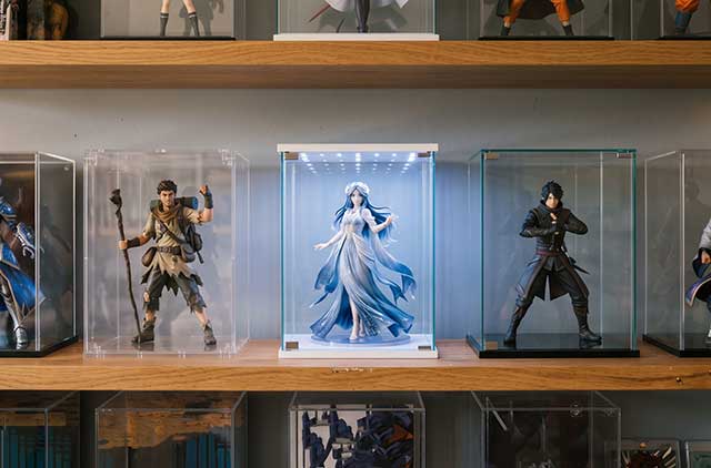フィギュア収納の基本は「見せる」「隠す」