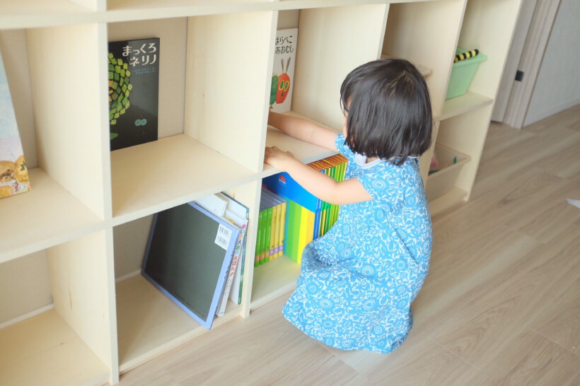 ローボードサイズは、廊下や子供部屋に設置すると、本棚やおもちゃ入れとして大活躍します。