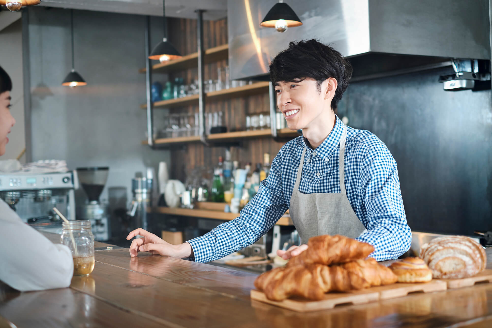 飲食店の内装は集客に直結！世界観を表現するアイデア集